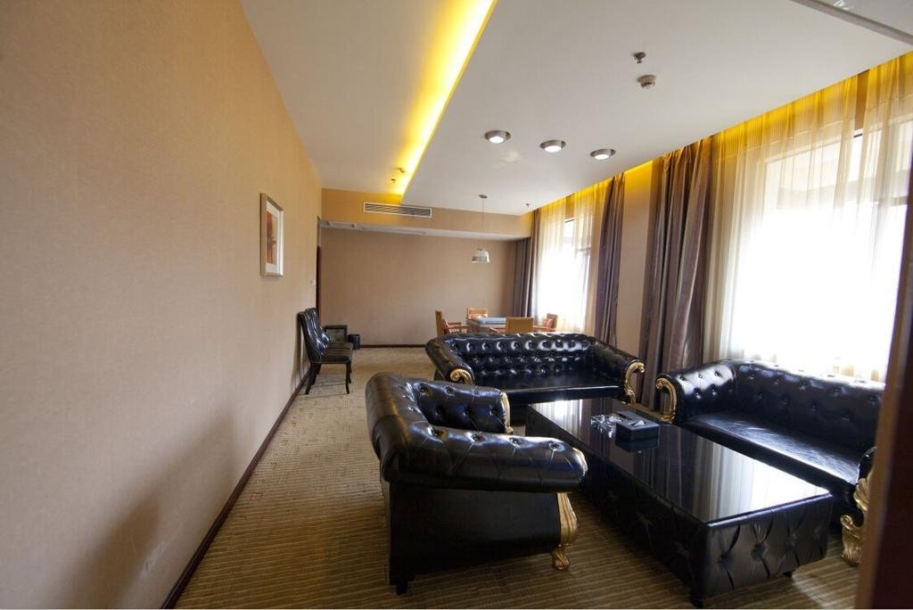Цзинчжоу: Jingzhou Huangting Holiday Hotel