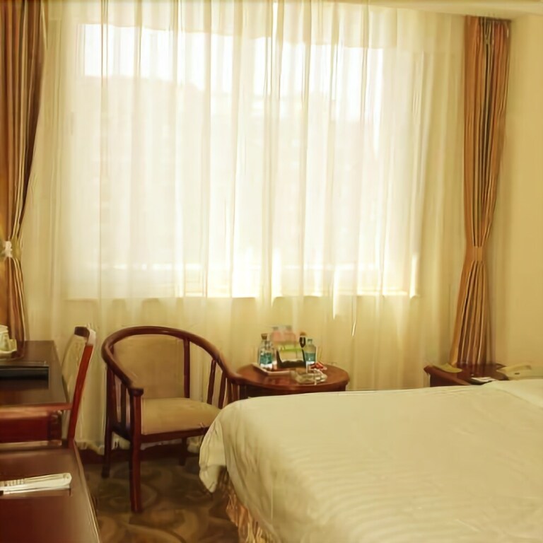 Шэньян: Golden Coast Hotel