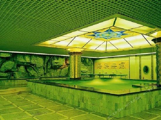Шэньян: Golden Coast Hotel