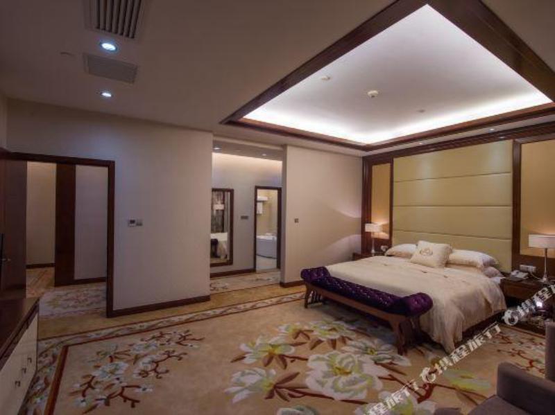 Лунъянь: Landscape Hotel