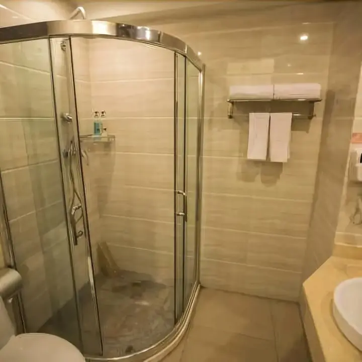 Сичан: Four Seasons Holiday Hotel