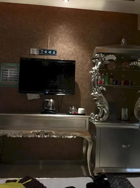 Харбин: Yiju Hotel (Harbin Central Street Subway Station)