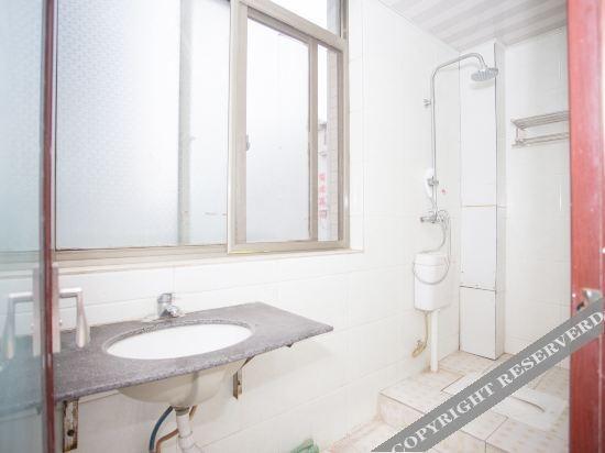 Цюйцзин: Qujing Litai Hotel