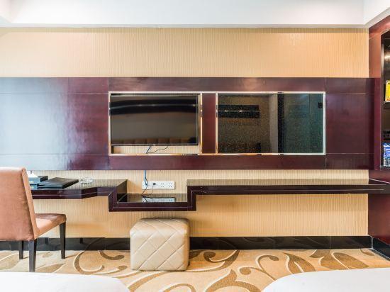 Джиангме: Park Lane Yiju Hotel (Jiangmen Taishan Pedestrian Street Pinghu Road)