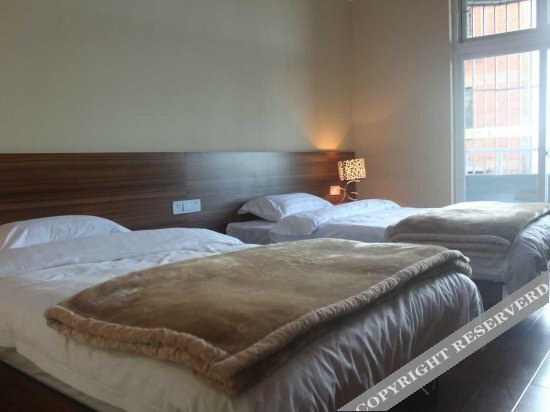 Цюйцзин: Shiyuan Hotel