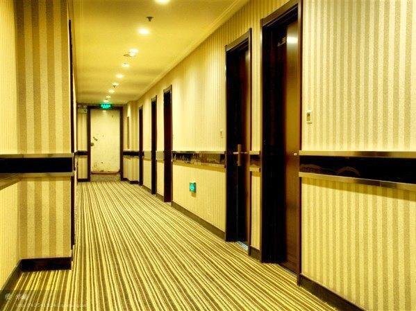 Шэньян: Huafeng Hotel