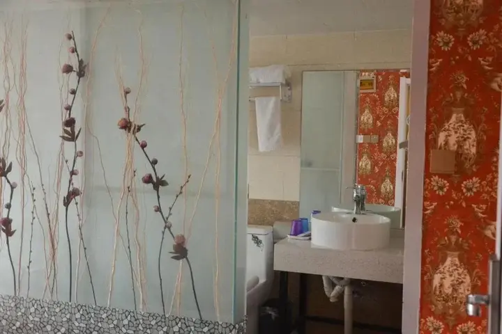 Циндао: Qingdao Xiehou International Youth Hotel