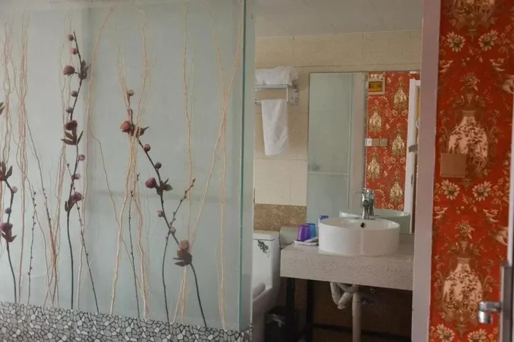 Циндао: Qingdao Xiehou International Youth Hotel