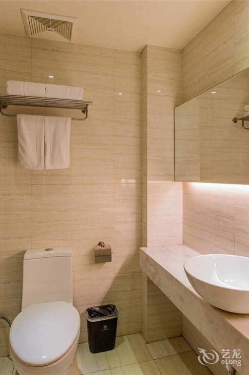 Ичан: Yijin Business Hotel