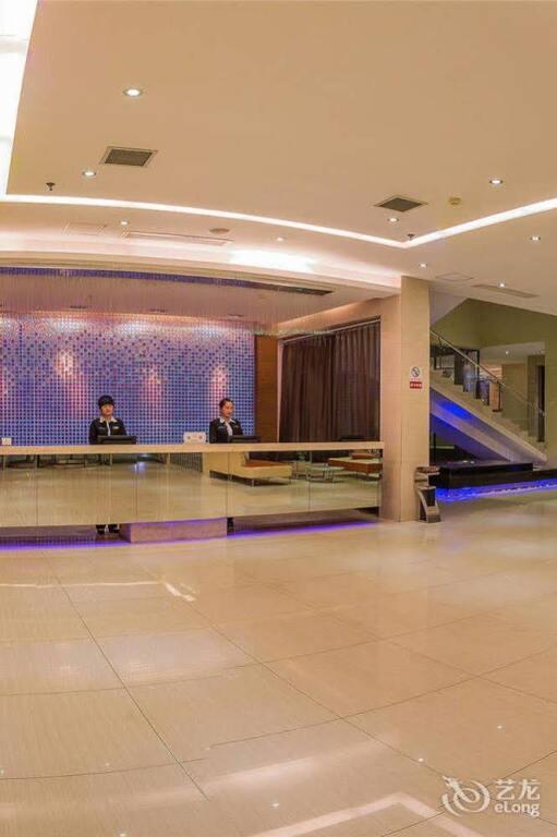 Ичан: Yijin Business Hotel