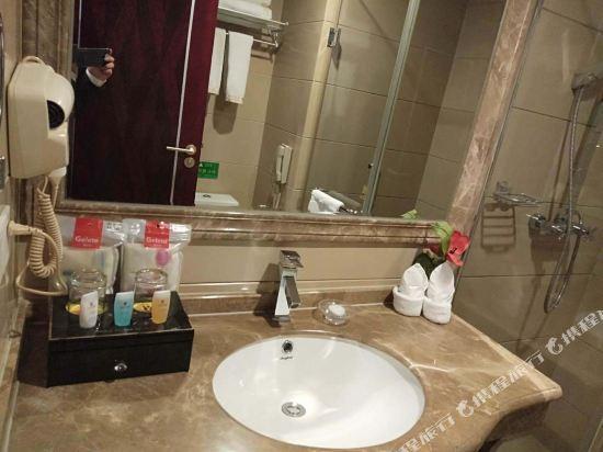 Тунжень: Wenzhou Hotel