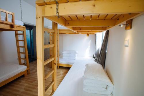 Дали: Dali Shiamu Inn