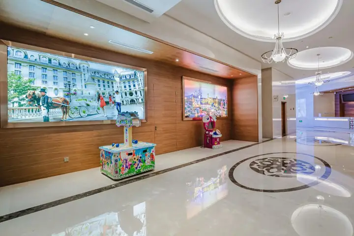 Yin Run Jin Jiang Castle Hotel — фото 1