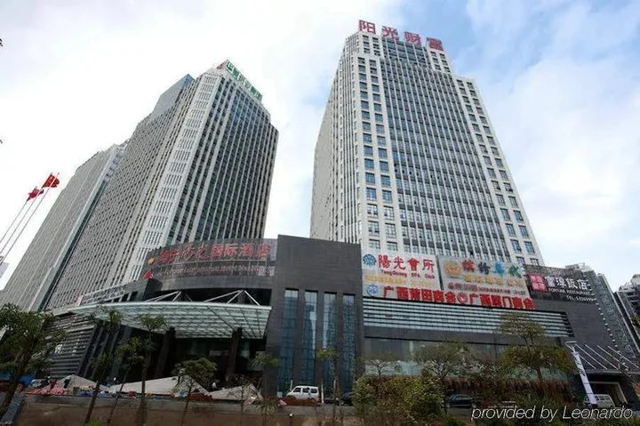 Наньнин: Grand Soluxe International Hotel