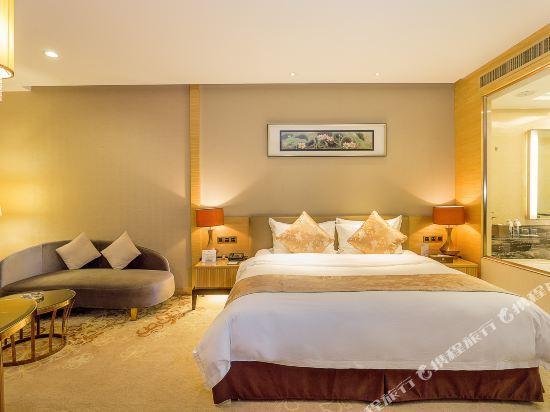 Наньнин: Grand Soluxe International Hotel