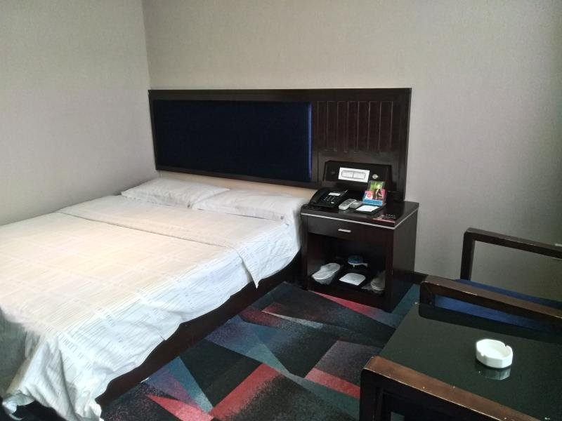 Гуйлинь: Guilin Jin Wan Hotel