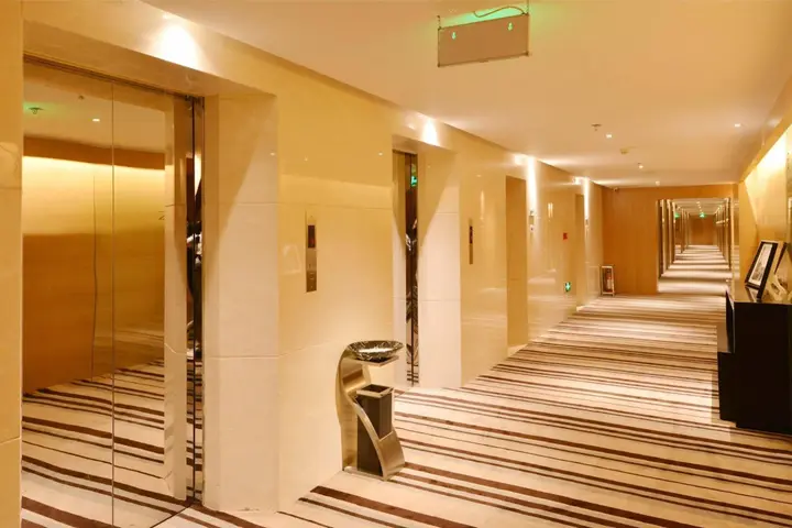 Циндао: Qingdao Wushengguan Holiday Hotel