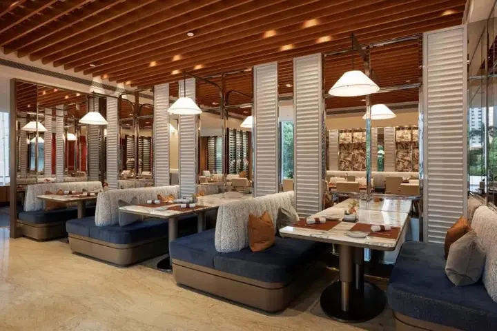 Гонконг: Mandarin Oriental, Hong Kong