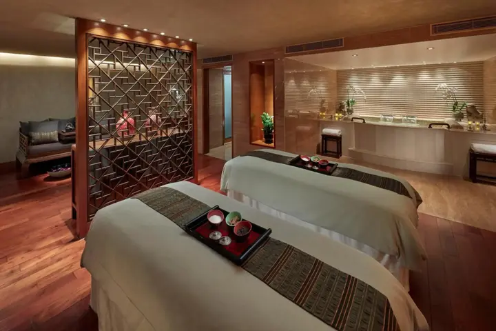 Гонконг: Mandarin Oriental, Hong Kong