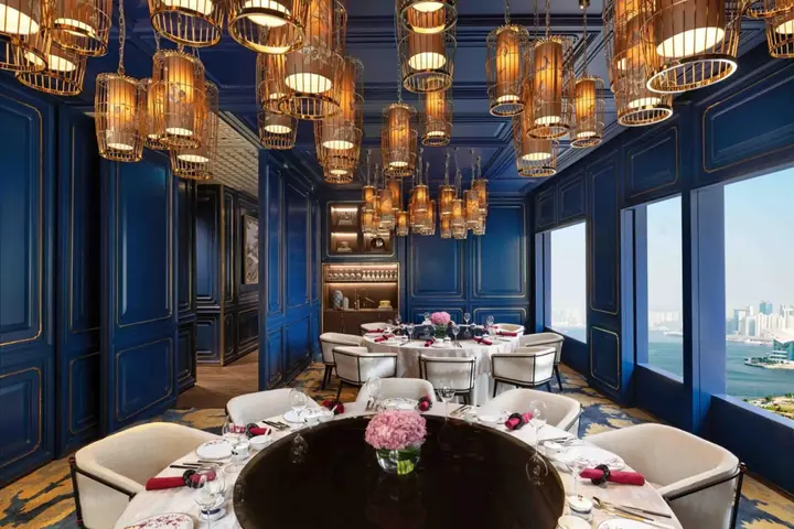 Гонконг: Mandarin Oriental, Hong Kong
