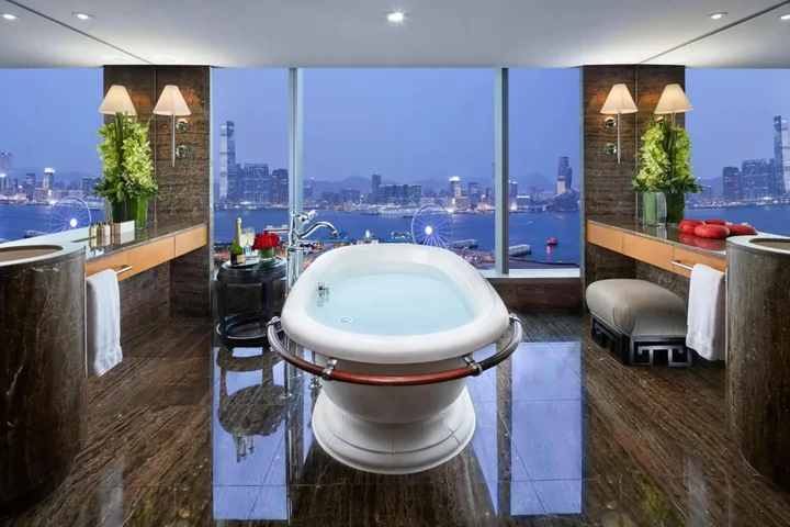 Гонконг: Mandarin Oriental, Hong Kong