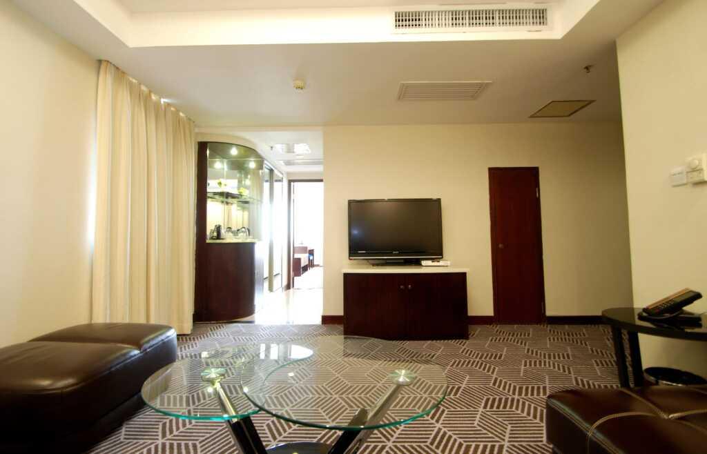 Гуанчжоу: Overseas Chinese Friendship Hotel