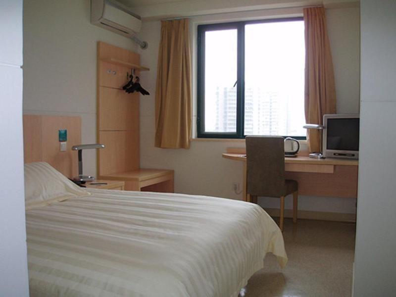 Ухань: JJ Inns - Wuhan Huangpu Street