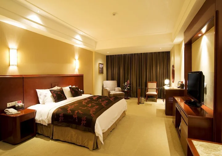 Чунцин: Ramada Plaza Chongqing West Hotel