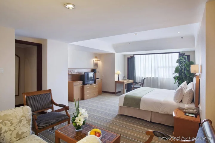 Шэньян: Holiday Inn Shenyang Zhongshan