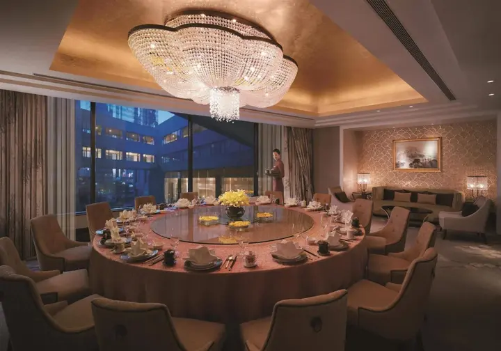 Далянь: Shangri-La Dalian