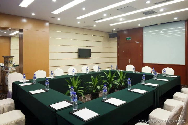 Далянь: Holiday Inn Express Dalian City Centre by IHG