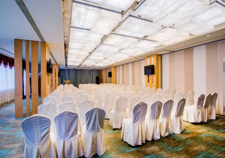Далянь: Holiday Inn Express Dalian City Centre by IHG