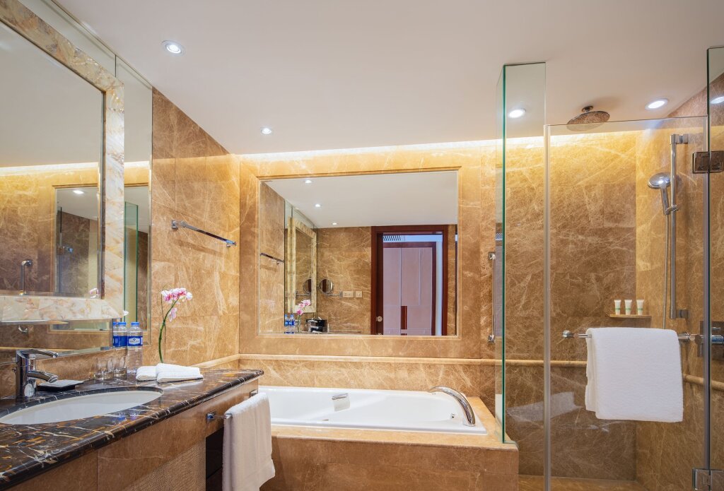 Далянь: New World Dalian Hotel