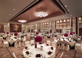 Далянь: New World Dalian Hotel