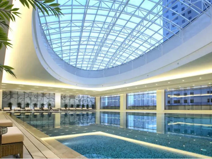 Далянь: New World Dalian Hotel