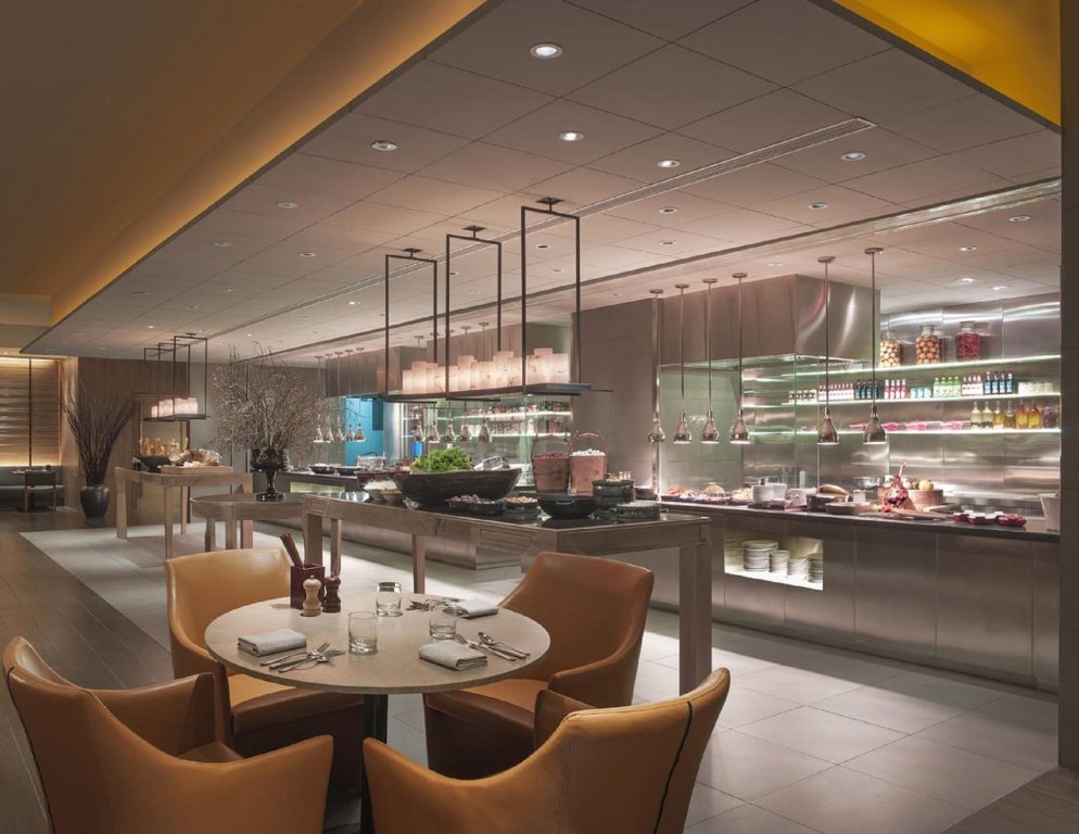 Далянь: New World Dalian Hotel