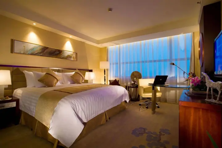 Лишуй: Huaqiao New Century Grand Hotel