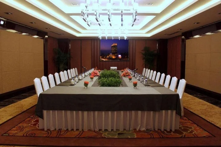 Лишуй: Huaqiao New Century Grand Hotel