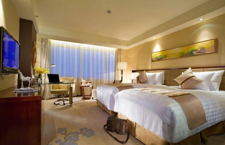 Лишуй: Huaqiao New Century Grand Hotel