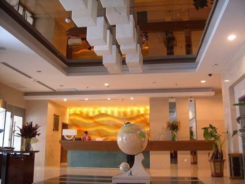 Далянь: Dalian Leewan Business Hotel