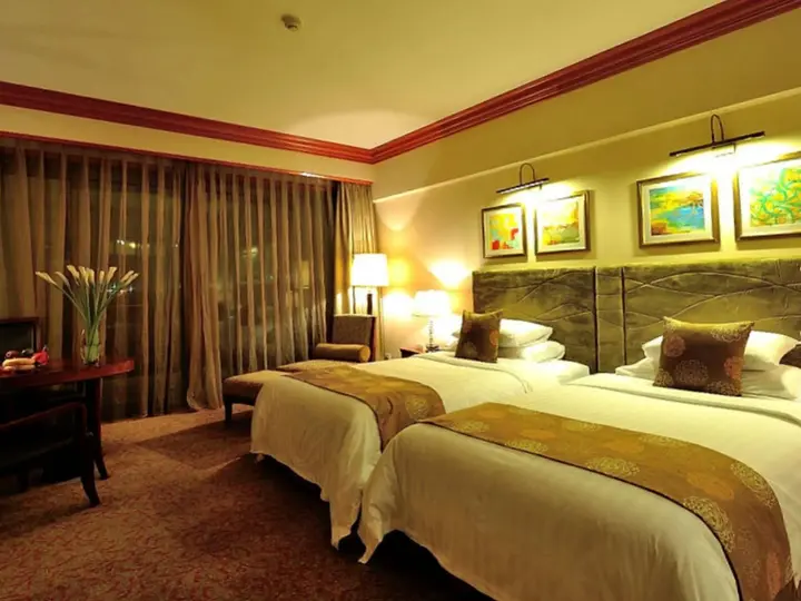 Кайфын: New Century Grand Hotel Kaifeng