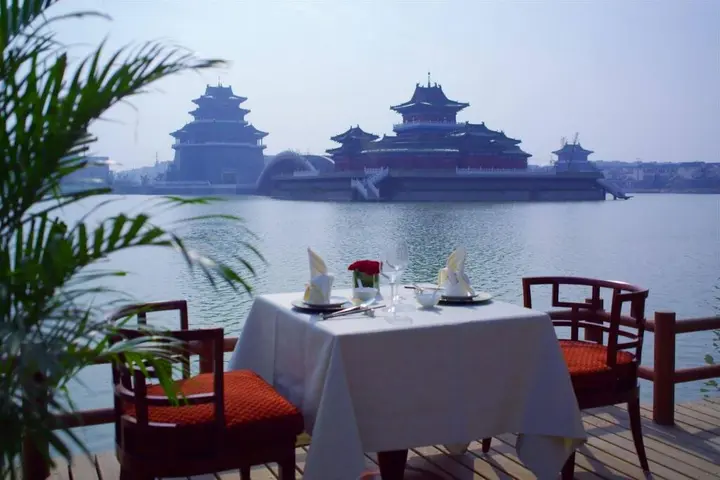 Кайфын: New Century Grand Hotel Kaifeng