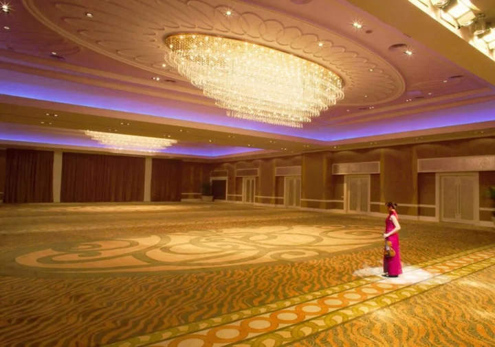 Кайфын: New Century Grand Hotel Kaifeng