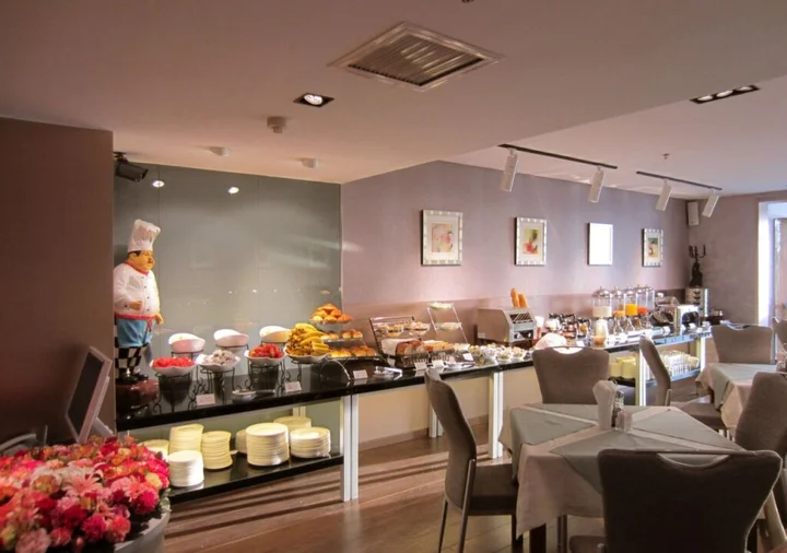 Циндао: Qingdao Housing International Hotel