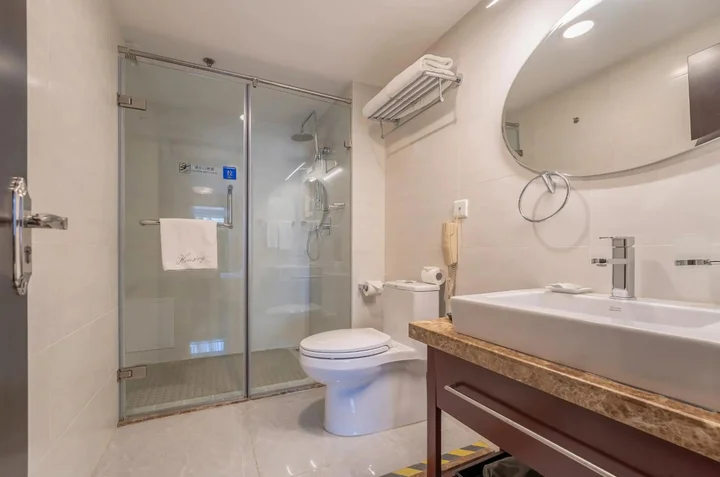 Циндао: Qingdao Housing International Hotel