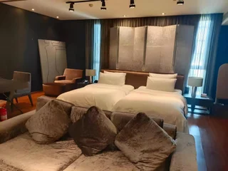 Циндао: Qingdao Housing International Hotel