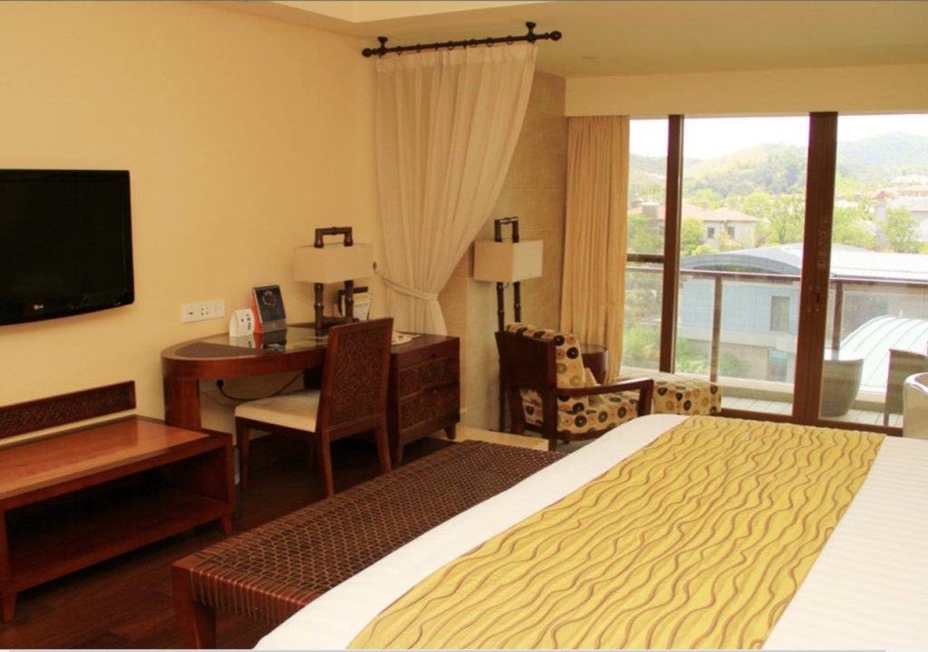 Нинбо: New Century Resort Jiu Long Lake Ningbo