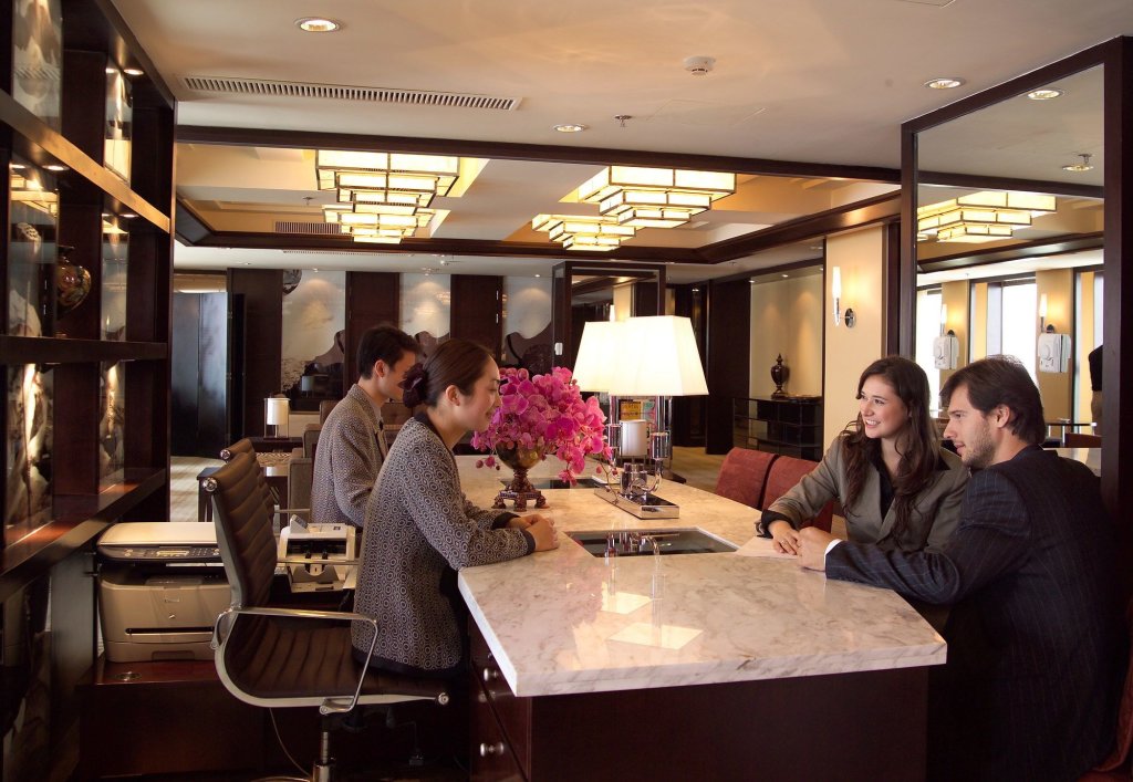 Ханчжоу: New Century Grand Hotel Hangzhou
