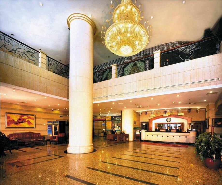 Далянь: Zhongshan Hotel Dalian