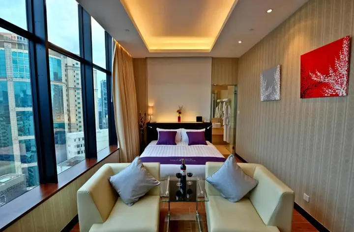 Гонконг: The Bauhinia Hotel Tsim Sha Tsui